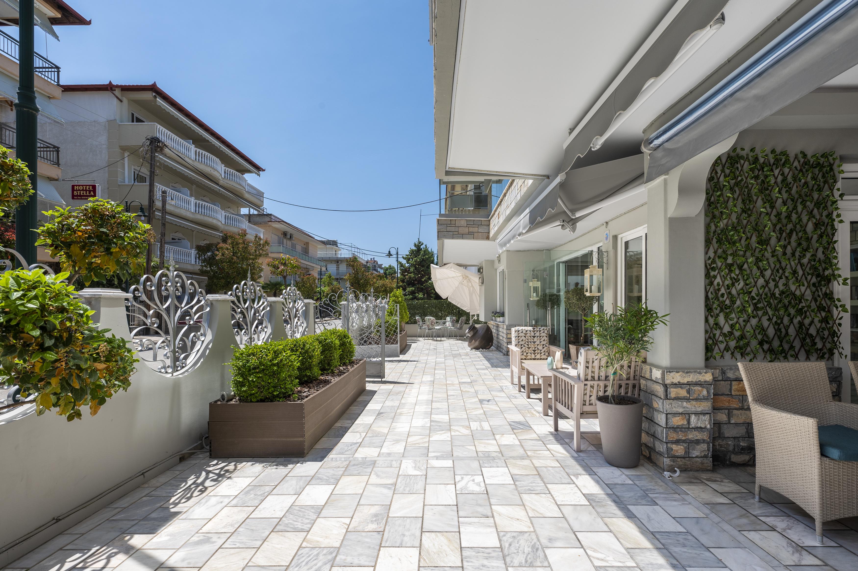 Ouzas Luxury Hotel Olympiaki Akti Exterior photo